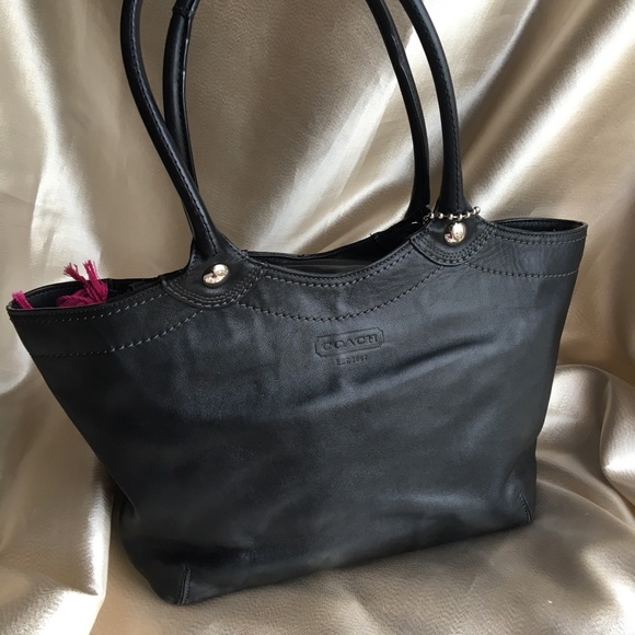 Coach Handbags - Leather coach tote